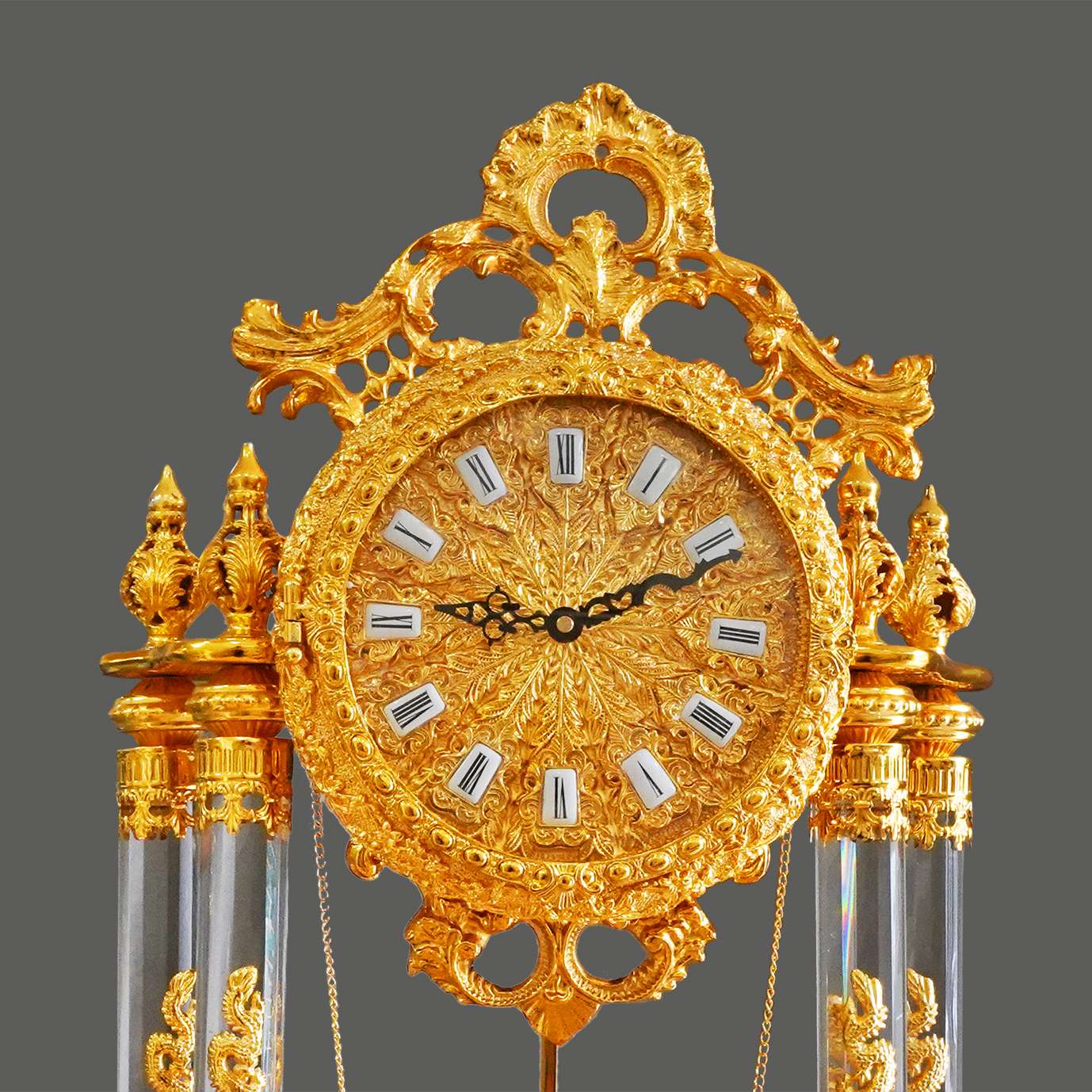 Đồng Hồ Để Bàn Mạ Vàng Phong Cách Châu Âu, Họa Tiết Chim Đại Bàng-4 Trụ Pha Lê, Đế Đá Cẩm Thạch – DH0053