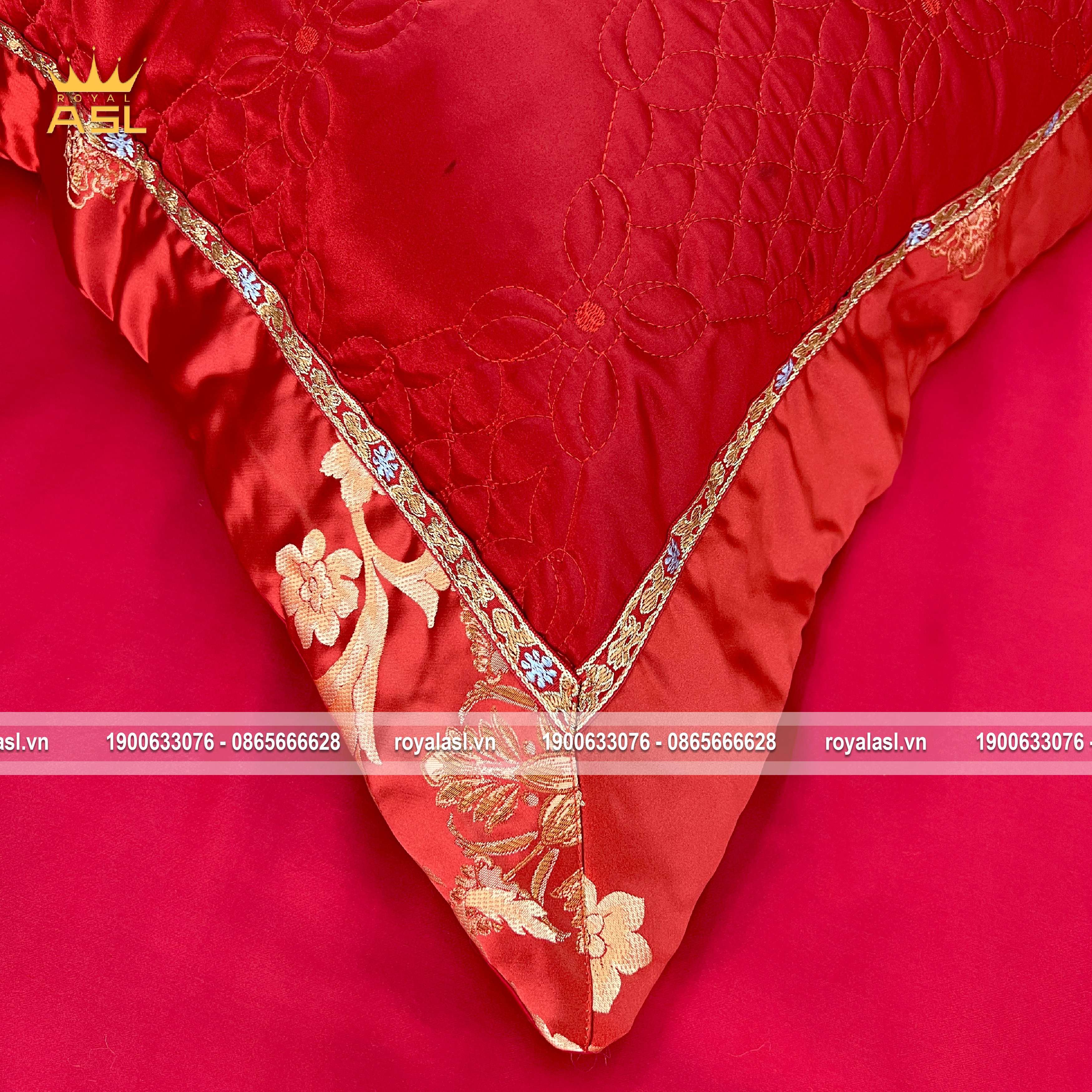 Bộ Chăn Ra Gối 6 món Cotton Lụa Đỏ Luxury Golden Red Cho Ngày Cưới Hoàn Mỹ - Hoa Văn Vàng Trắng-King Size-DR0117