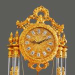 Đồng Hồ Để Bàn Mạ Vàng Phong Cách Châu Âu, Họa Tiết Chim Đại Bàng-4 Trụ Pha Lê, Đế Đá Cẩm Thạch – DH0053