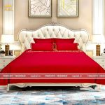 Bộ Drap Gối Cotton Lụa Đỏ 6 Món Luxury Bright Red Nổi Bật Sang Trọng - Họa Tiết Ren Vàng Viền-King Size-DR0122