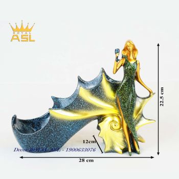 Kệ Để Rượu Vang Hình Cô Gái - Màu  Xanh Dương - KR04
