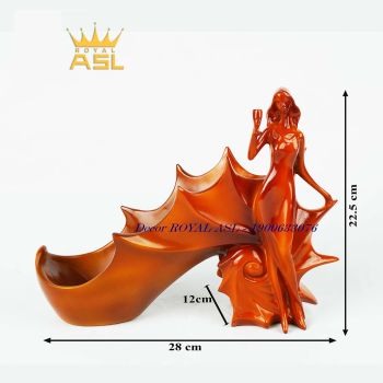 Kệ Để Rượu Vang Hình Cô Gái - Màu Gỗ  - KR05