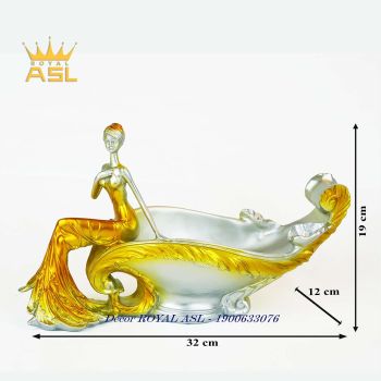 Kệ Để Rượu Vang Hình Thiếu Nữ Ngồi Duyên Dáng - Màu Vàng - KR06