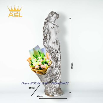 Tượng Trang Trí Phòng Khách Mỹ Nhân đứng duyên dáng-Váy xòe 1 bên, Vai bướm-Phong Cách Châu Âu-Màu Trắng Bạc-TCG0002